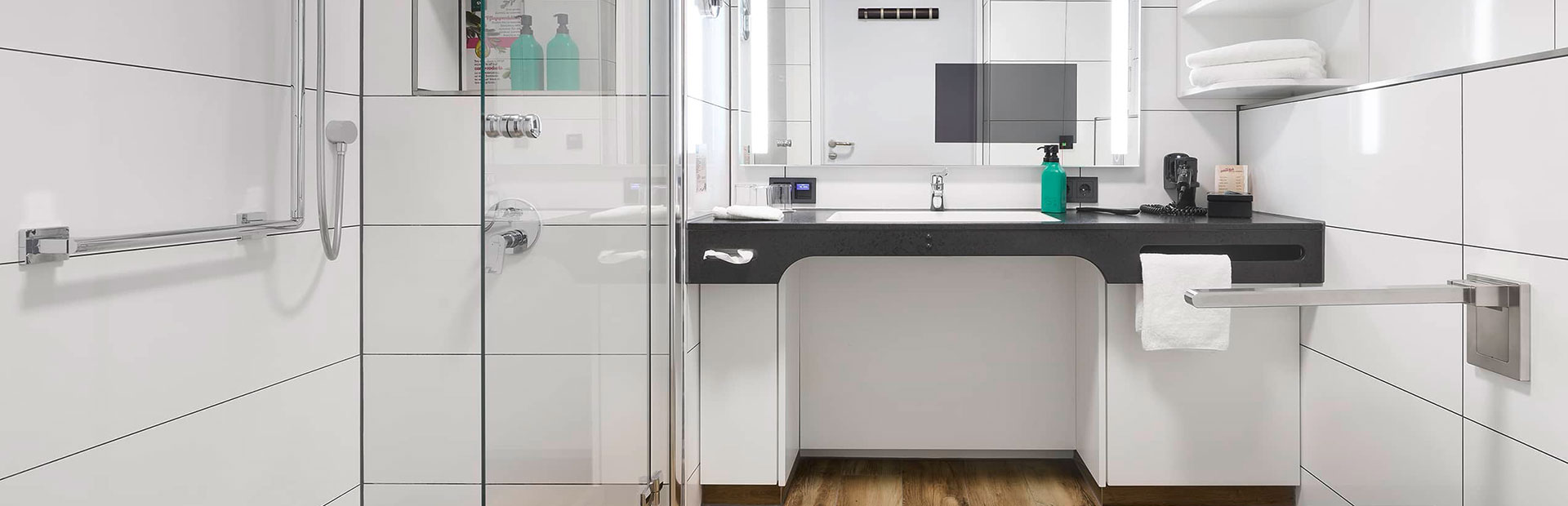 Badezimmer Junior-Suite SI-SUITES Stuttgart
